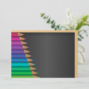 Crayons Sur Un Tableau Invitations