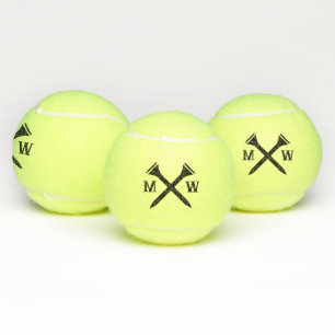 Créez vos propres balles de tennis Monogram person