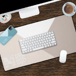 Crème ivoire neutre personnalisée Beige Taupe natu<br><div class="desc">Écru de lumière contemporaine, ivoire, beige et neutre de couleur naturelle rétro typographie script monogramme home bureau clavier pad. Avec place pour customiser avec le nom, monogramme ou initiales de votre choix. Magnifique, moderne et cool clavier de tablette pour le branché branché tendance et amateur d'art, style rétro vintage amoureux...</div>