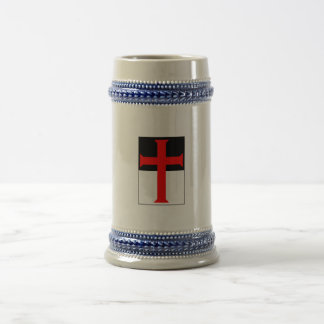 Croix de Templar sur des tasses et des Steins de