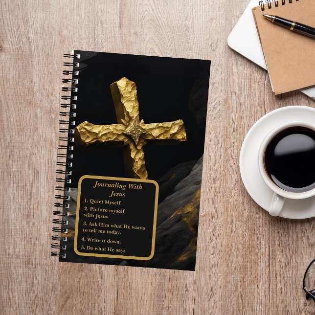 Croix d'or sur Black Christian Journal (Créateur téléchargé)