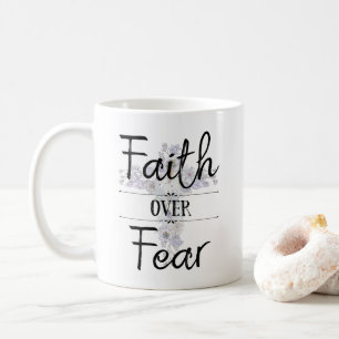 Croix florale avec citation chrétienne Mug