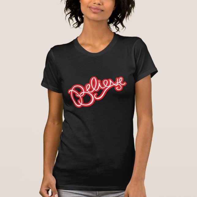 Croyez le T-shirt rouge et blanc de dames (Devant)