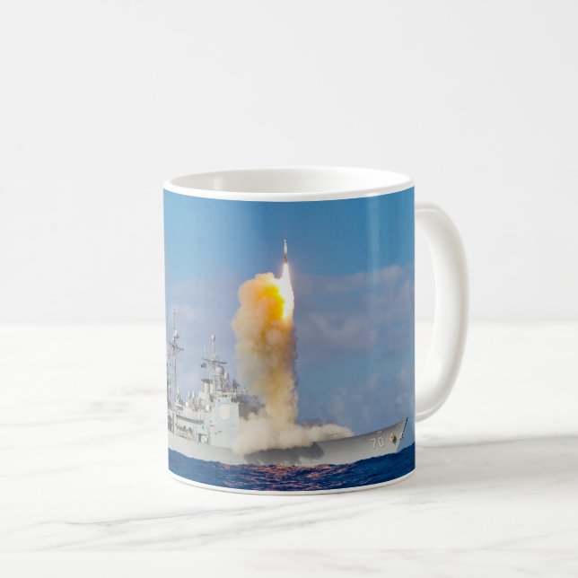 CRUISER À MISSILES GUIDÉS - CG-70 Mug (Devant droit)