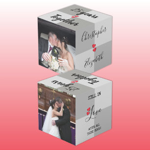 Cube Photo Gris et rouge avec les noms et la photo anniversai