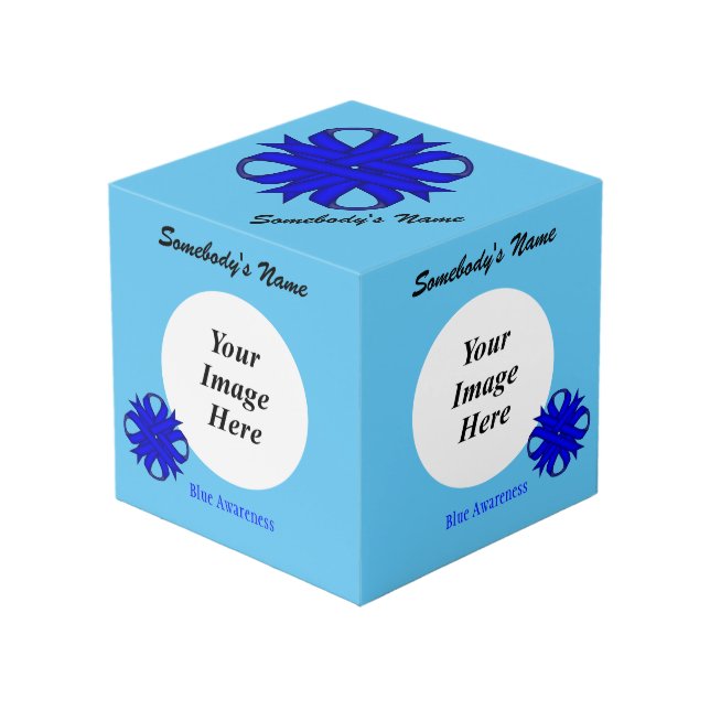 Cube Photo Ruban bleu de trèfle Modèle par Kenneth Yoncich (Angle devant)