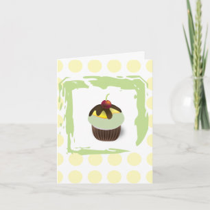 Cupcake vert pois avec carte d'anniversaire cerise