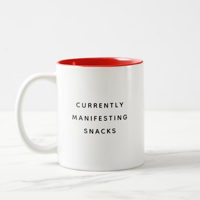 Currently Manifesting Snacks Happy Humorous Mug (Gauche)