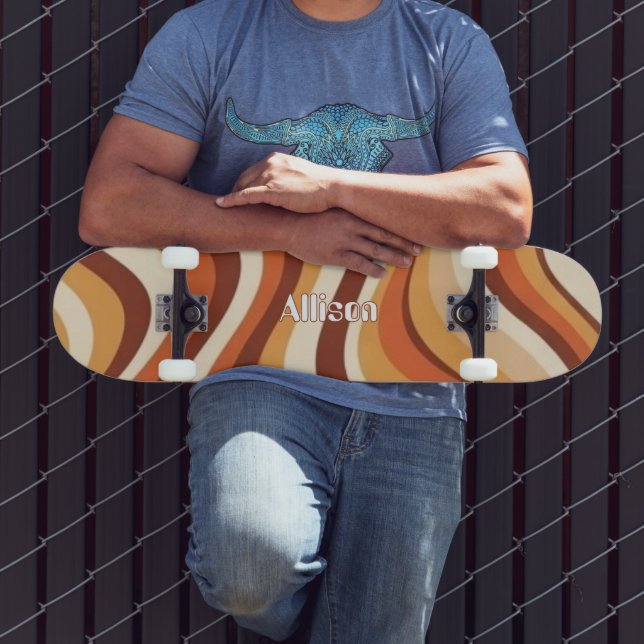 Custom  Skateboard with 70s Retro Wave Graphic  (Extérieur 3)