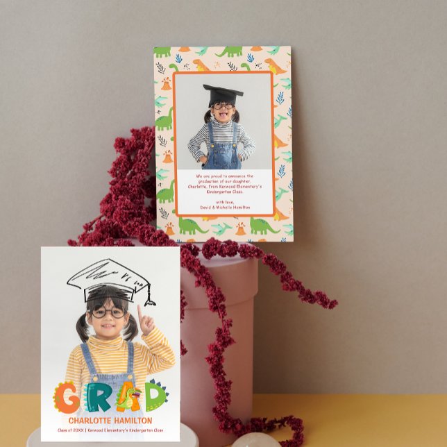 Cute Dinosaur Maternelle Faire-part de diplôme (Cute Dinosaur Kindergarten Graduation Announcement)
