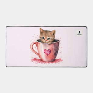 Cute Kitten dans un Teacup avec Coeur Monogramme