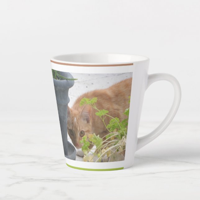 Cute Masquer Rouge Chat Latte Mug (Droite)