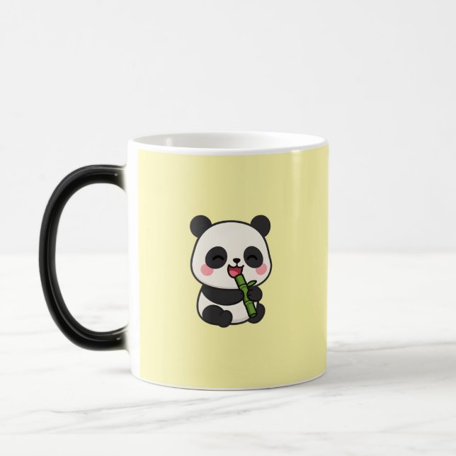 Cute Panda Manger Bambou - Fun Café Mug (Gauche)