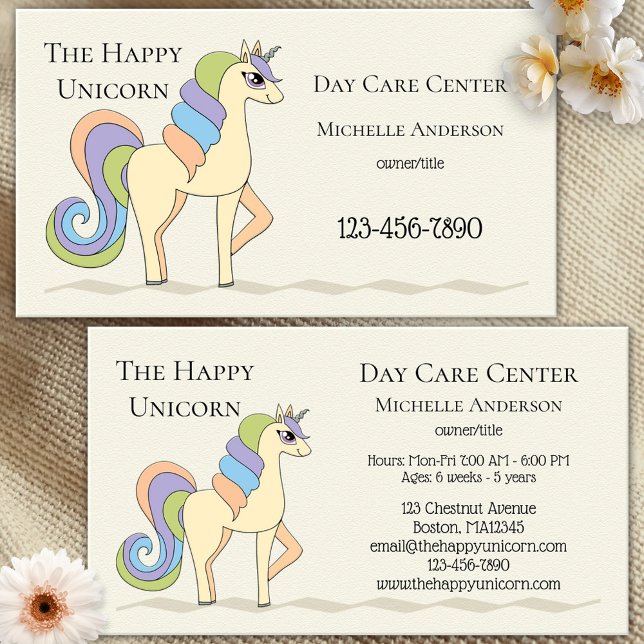 Cute Pastel Unicorn Carte de visite de garde d'enf (Business card in pastel colors featuring an illustration of a cute unicorn - child day care center)