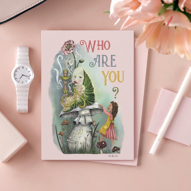 Cute Pink Caterpillar à Alice au Pays des merveill (Pastel Pink Alice in Wonderland Card with the Caterpillar Smoking a Hookah Pipe on a Mushroom)