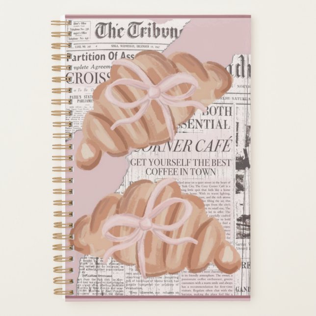 Cute ,pink ,girly planner with croissants . (Devant)
