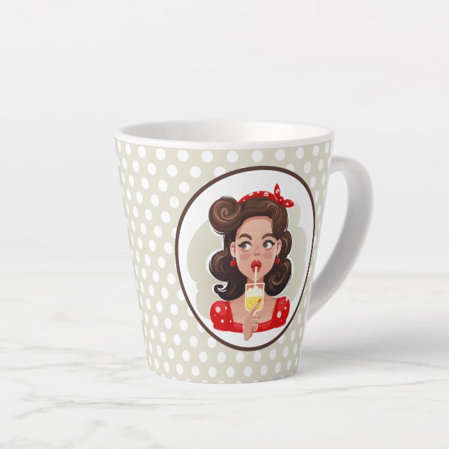 Cute Retro Girl Cocktail Latte Mug (Angle droit)