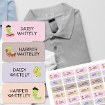 Cute School Bover Kids Nom Étiquette Vêtements<br><div class="desc">Le nom du mignon étiquette en 4 motifs - chaque couleur a un caractère de ver de bibliothèque différent. Personnalisez avec jusqu'à 4 noms différents avec votre texte personnalisé tel que le nom de classe ou le numéro de téléphone. Parfait pour le retour à l'école et le code facile à...</div>
