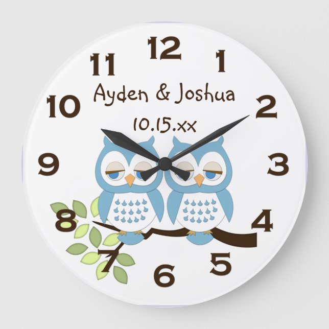 Cute Whimsical Blue Boy Owens Twins Wall Horloge (Recto)