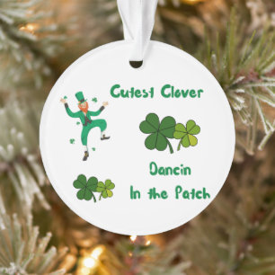 Cutest Clover Dancin dans le Patch sur un