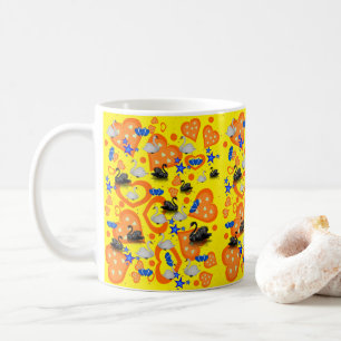 Cygnes Coeurs Orange Bleu Étoiles Mug Jaune