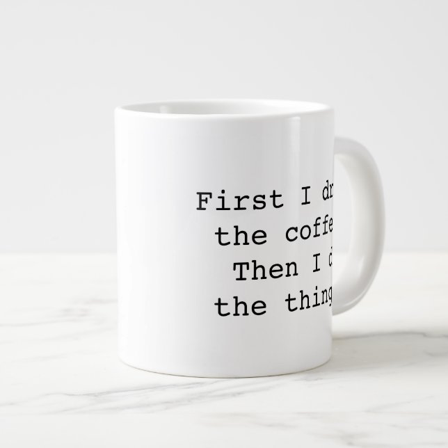 D'abord je bois la tasse d'éléphant de café (Devant droit)