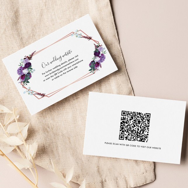 D'accompagnement Carte de boîtier du site Web du Mariage Floral vio (Purple Floral Wedding Website with QR Code Enclosure Card)