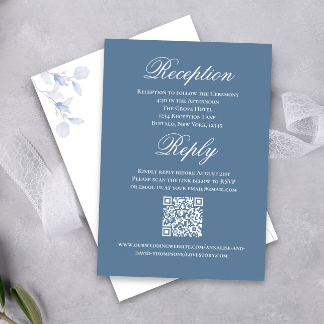 D'accompagnement Carte de réponse de mariage Bleu Poussiéreux  (Dusty blue wedding reception and reply card with a scannable QR code.)