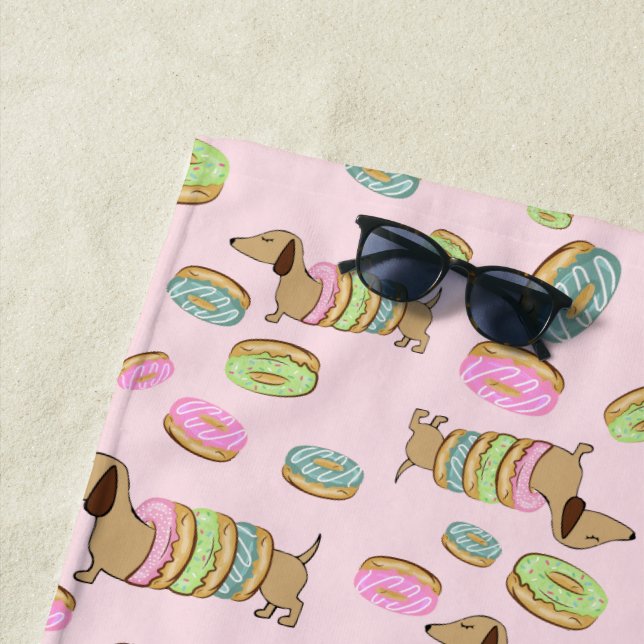 Dachshund et Donuts Beach Serviette piscine côté (En situation)