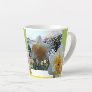 Daffodiles doux désir Design Latte Mug
