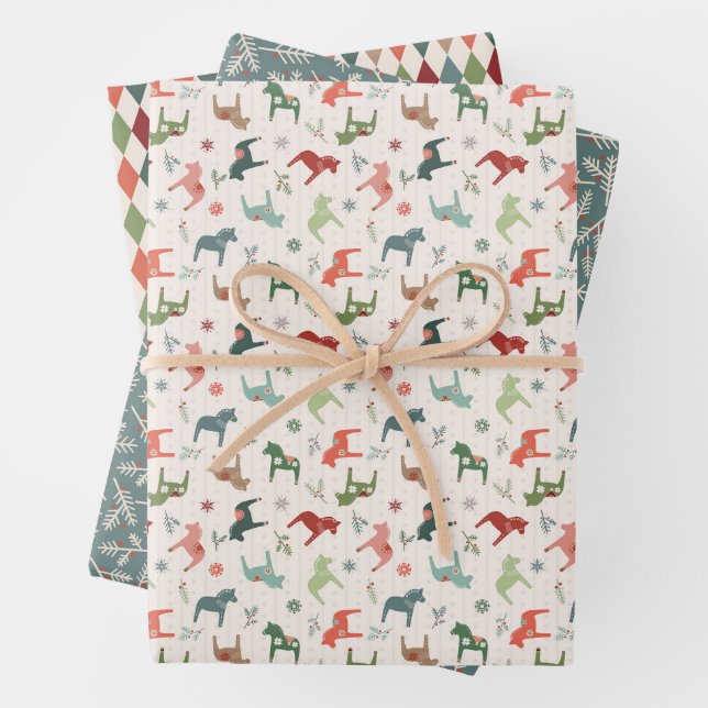 Dala nordique de Noël Horse Enveloppement Feuilles (En situation)