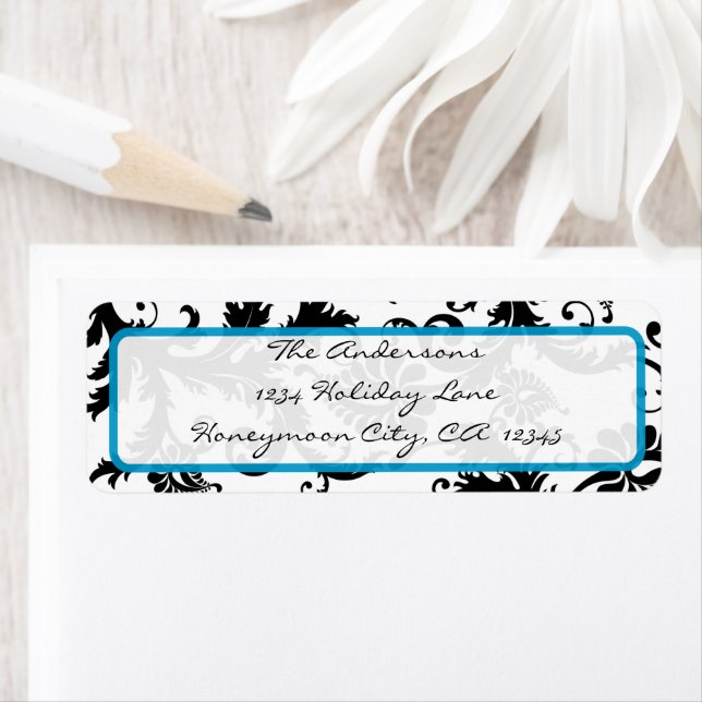 Damask Swirl Bright Aqua & Black Étiquette de adre (En situation)