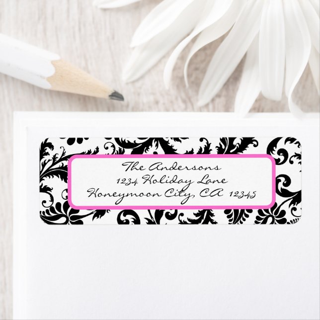 Damask Swirl rose et noir brillant Étiquette de ad (En situation)