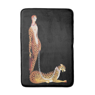 Dame avec un Tapis de Bain Léopard