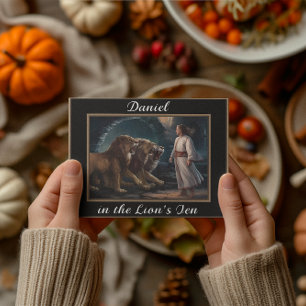 Daniel dans la fosse aux lions carte postale noire