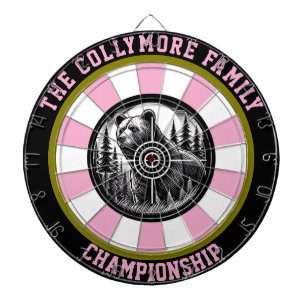 De Fléchettes Grizzly sauvage dans la cible forestière