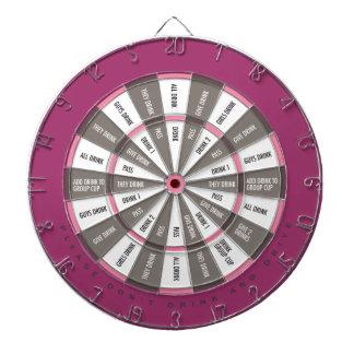 De Fléchettes Jeu potable dans le rose et le gris