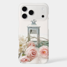 De jolies pivoines roses et hydrangeas blancs