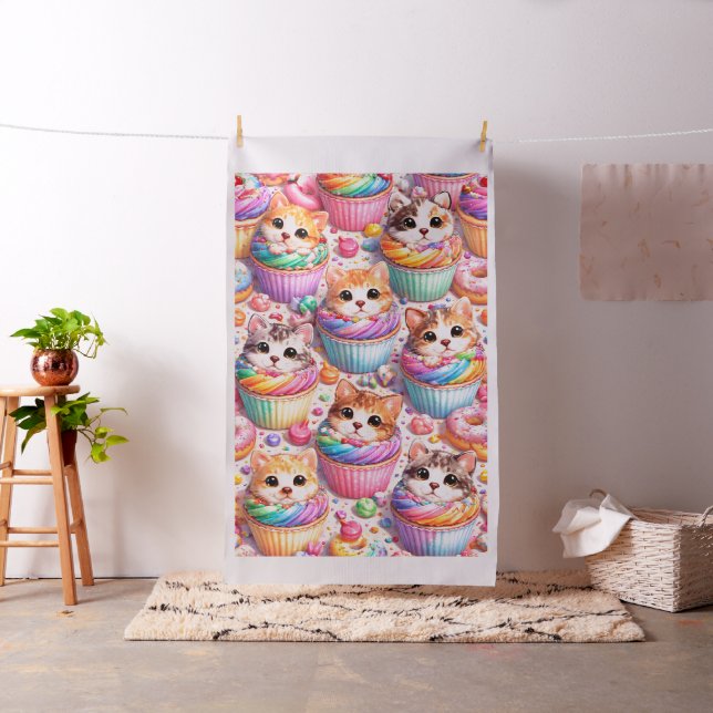 De mignons chatons et cupcakes, tissu arc-en-ciel  (In Situ)
