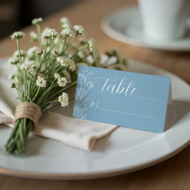 De Placement Carte Place Pliée Bleue Florale Bleue Élégante (Wedding Reception Minimalist Dusty Blue Wildflower Seating place card )