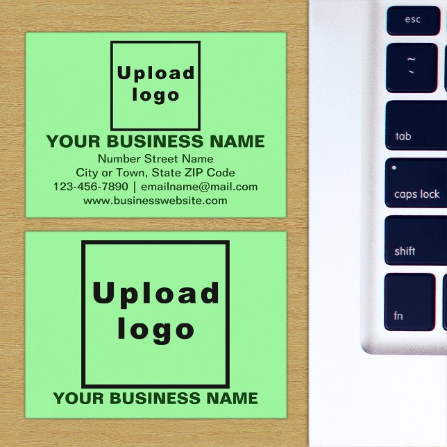 De Visite Marque d'affaires sur petite carte rectangle vert  (The front and back of the light green business card with your brand)