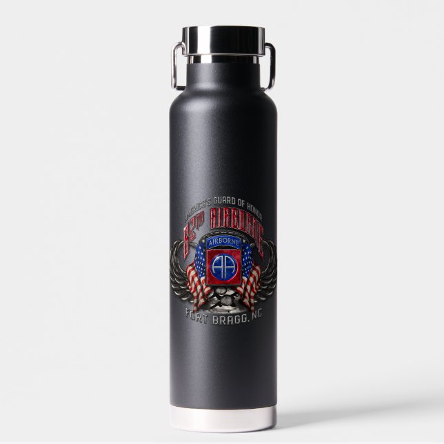 D'eau 82e bouteille de Fort Bragg Black 22 oz (Avant)