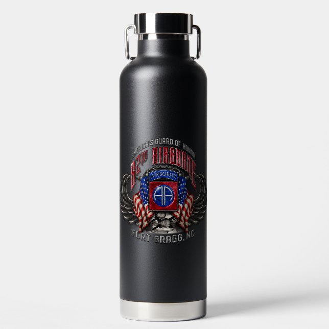 D'eau 82e bouteille de Fort Bragg Black 32 oz (Avant)