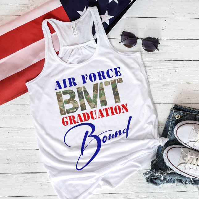 Débardeur Graduation BMT de la Force Aérienne Bound Militair (Women's white US Air Force BMT Graduation Bound flowy racerback tank, mom, wife, girlfriend, sister)