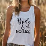 Débardeur Jeune mariée de Bachelorette et mariage de Boujee<br><div class="desc">Jeune mariée de Bachelorette et mariage de Boujee
Chemise nuptiale parfaite pour que la jeune mariée soit ! Cliquez sur ma marque pour voir plus !</div>