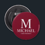 Décapsuleur Cadeau Personnalisé du Garçon d'Honneur et Monogra<br><div class="desc">Cadeaux Personnalisés Modernes pour Garçons d'Honneur
avec monogramme personnalisé,  nom et titre du garçon d'honneur en style de police serif classique blanc sur fond rouge burgundy.

Aussi parfait pour le Témoin,  le Père de la Mariée et plus.</div>