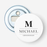 Décapsuleur Design moderne Groomsmen Cadeaux Monogramme Best M<br><div class="desc">Cet élégant ouvre-bouteille en noir et blanc monogrammé présente les noms et les initiales des groomsmen, écrits dans une typographie minimaliste noire et élégante. Ajoutez simplement les noms et les initiales des groomsmen dans la section de personnalisation pour créer votre propre ouvre-bouteille masculin groomsmen. Bien que présenté ici comme un...</div>
