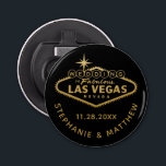 Décapsuleur Las Vegas Mariage Date Favoriser magnétique<br><div class="desc">Un cadeau amusant et utile pour une fête de mariée pour un mariage de destination à Las Vegas est cet ouvre-bouteille magnétique avec un "mariage en fabuleux signe de Las Vegas" et les noms de couple et date mariage personnalisés. Ils sont abordables et amusants comme des gardiens! La couleur arrière...</div>