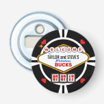 Décapsuleur Mariage à Vegas Casino Bucks Poker Chip<br><div class="desc">BIENVENUE À LA BRIDE ET LE FABULEUX MARIAGE DE GROOM! Que vous teniez le noeud à Las Vegas ou dans votre propre ville natale, ces faveurs de mariage au style de casino chanceux vous feront sûrement plaisir. Réplique de la célèbre enseigne Nevada dans le style rétro néon doo-wop, juste ajouter...</div>
