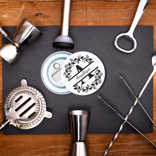 Décapsuleur Modern Black Floral Wreath Split Monogram "A" (Créateur téléchargé)